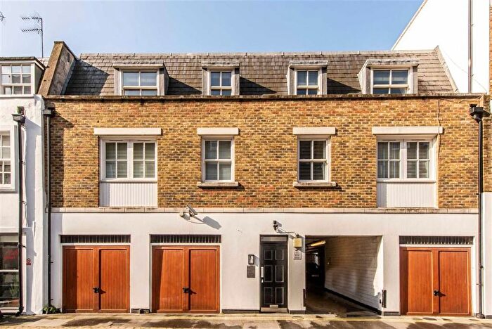 3 Bedroom Flat To Rent In Brook Mews North, Hyde Park, W2