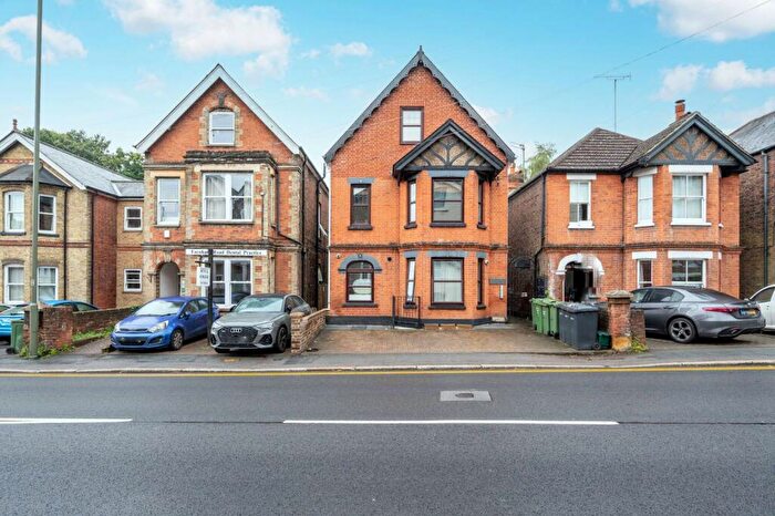 2 Bedroom Maisonette To Rent In Farnham Road, Guildford, GU2