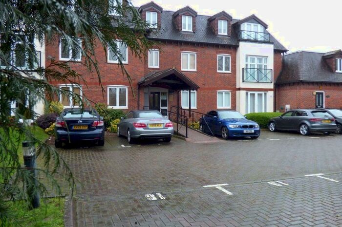 2 Bedroom Apartment To Rent In River Court, Old Bath Road, Charvil, RG10