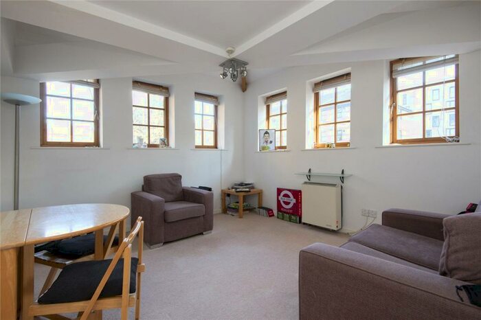 1 Bedroom Flat To Rent In Mast Court, Boat Lifter Way, London, SE16
