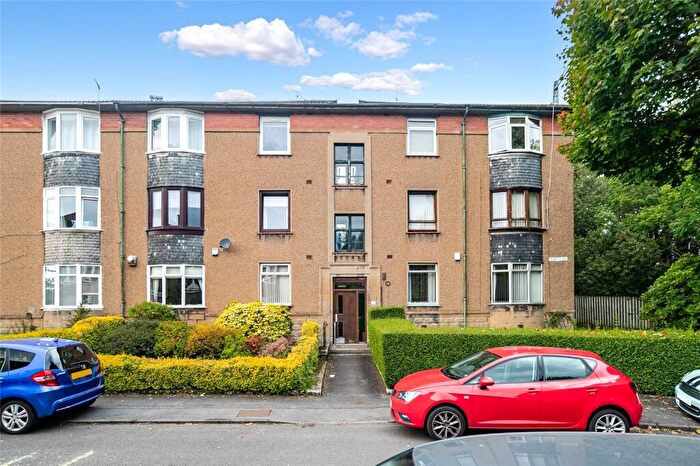 3 Bedroom Flat To Rent In Penrith Drive, Glasgow, G12