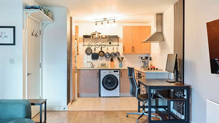 1 Bedroom Flat For Sale In Biggerstaff Rod, Stratford, E15