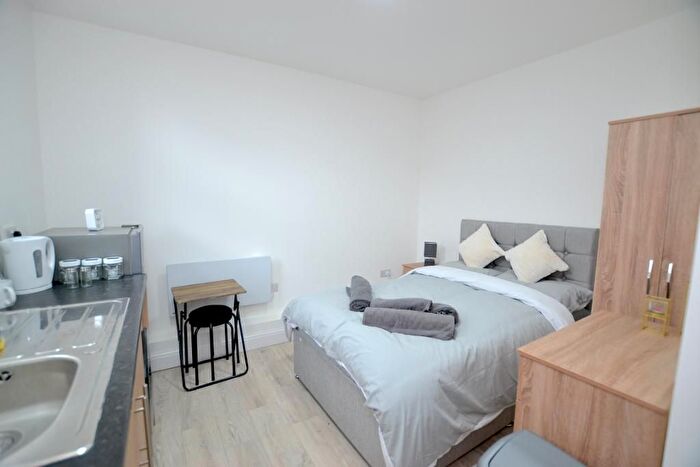 1 Bedroom Studio To Rent In New Road, London, E1