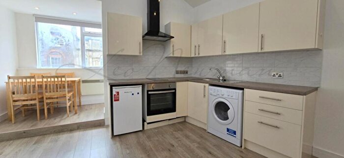 Flat To Rent In Northbrook Street, Newbury, RG14