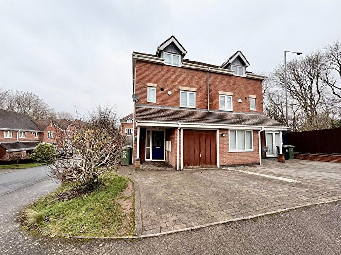 3 Bedroom Property To Rent In Kenneth Vincent Close, Redditch, B97