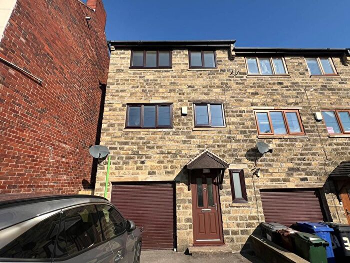 4 Bedroom Property To Rent In Western Street, Barnsley, S70