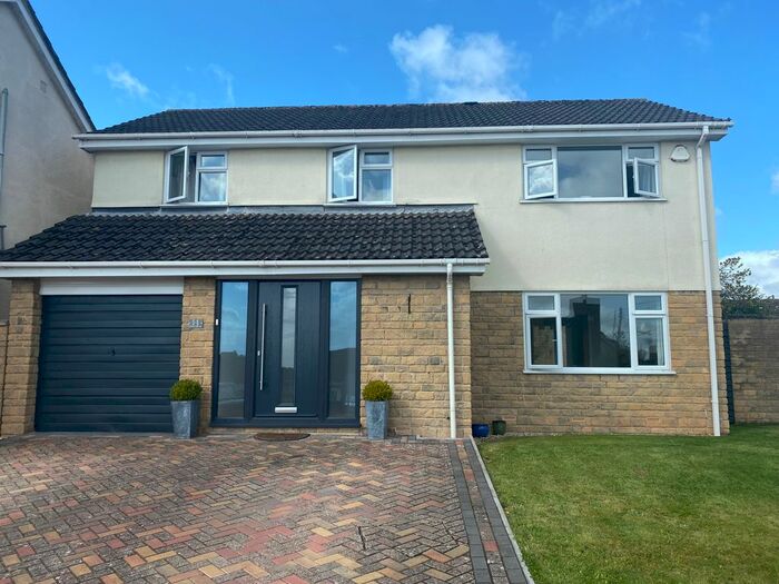 4 Bedroom Detached House To Rent In Daws Mead, Taunton, TA1