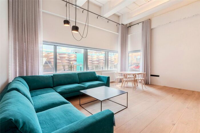 2 Bedroom Flat To Rent In Carnwath Road, London, SW6