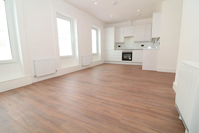 1 Bedroom Apartment To Rent In High Street, Dorking, RH4