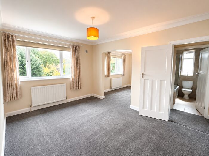 2 Bedroom Maisonette To Rent In Transmere Road, Orpington, BR6