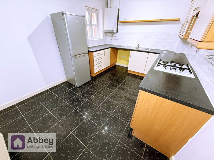 2 Bedroom Flat To Rent In Watergate Court, Leicester, LE3