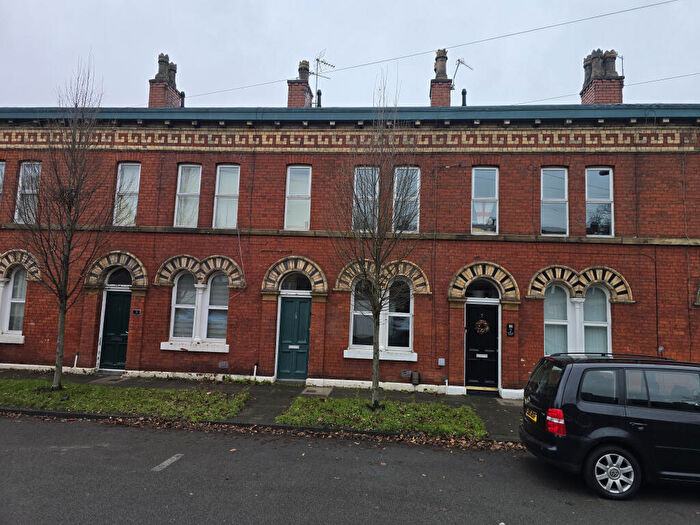 2 Bedroom Terraced House For Sale In Melrose Street, Oldham, Greater Manchester, OL1