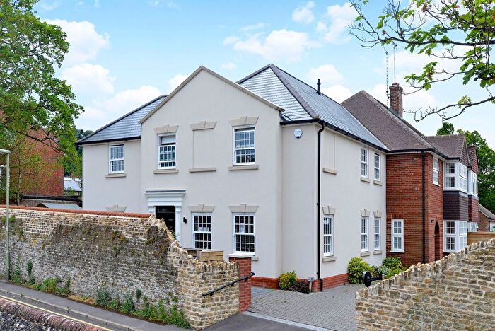 3 Bedroom Property To Rent In Great George Street, Godalming, GU7