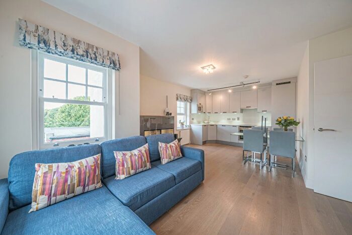1 Bedroom Flat For Sale In Fulham Road, Fulham, London, SW6