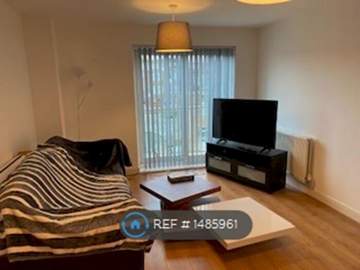 1 Bedroom Flat To Rent In St. James Road, Brentwood, CM14