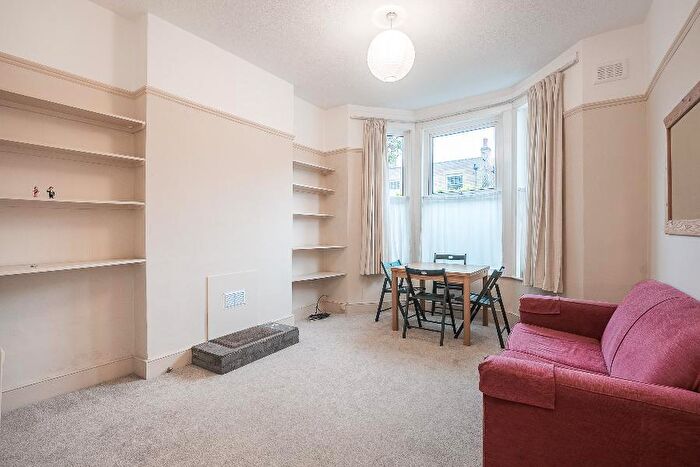 2 Bedroom Flat To Rent In Penrose Street, SE17