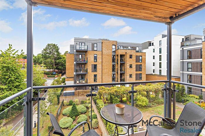 2 Bedroom Flat For Sale In Edward House, Peggs Lane, Gascoyne Way, Hertford, SG13