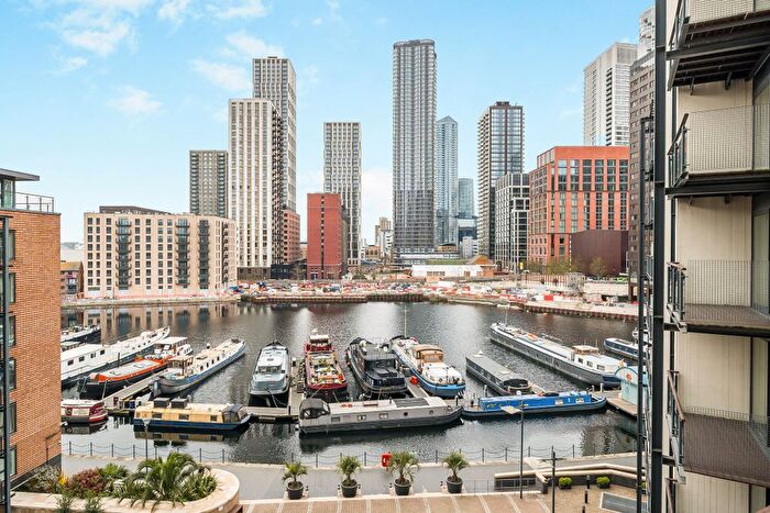 2 Bedroom Flat For Sale In Boardwalk Place, London, E14