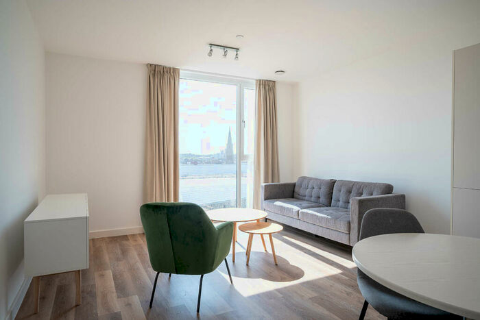 1 Bedroom Flat To Rent In The Wullcomb, Highcross Street, Leicester, LE1