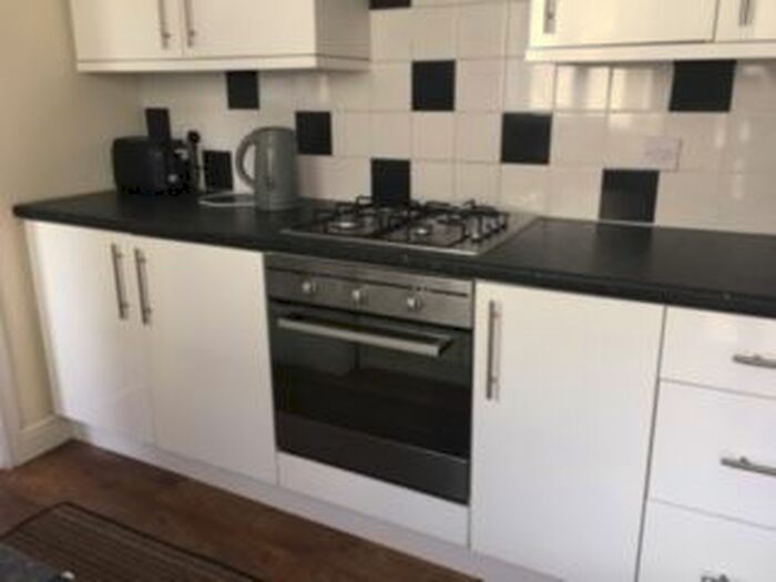 4 Bedroom Terraced House To Rent In Saron Street, Pontypridd, CF37