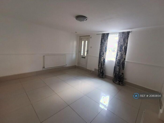 1 Bedroom Flat To Rent In William Street, Reading, RG1