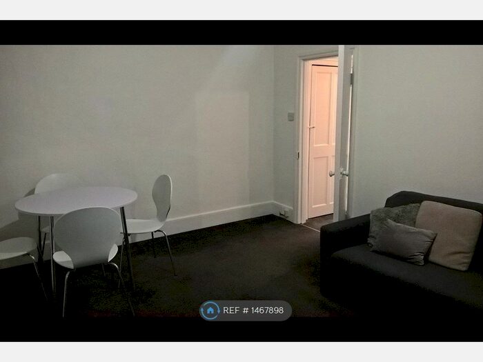 2 Bedroom Flat To Rent In Falkland Road, London, N8