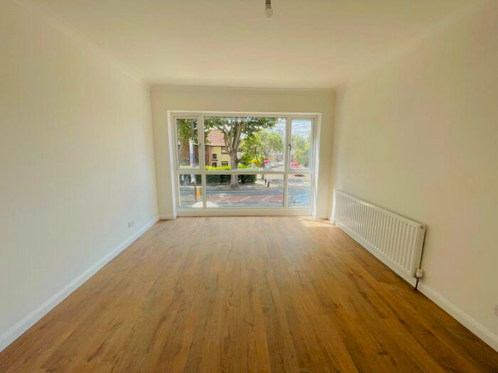 3 Bedroom House To Rent In Prince Regents Lane, Plaistow, E13