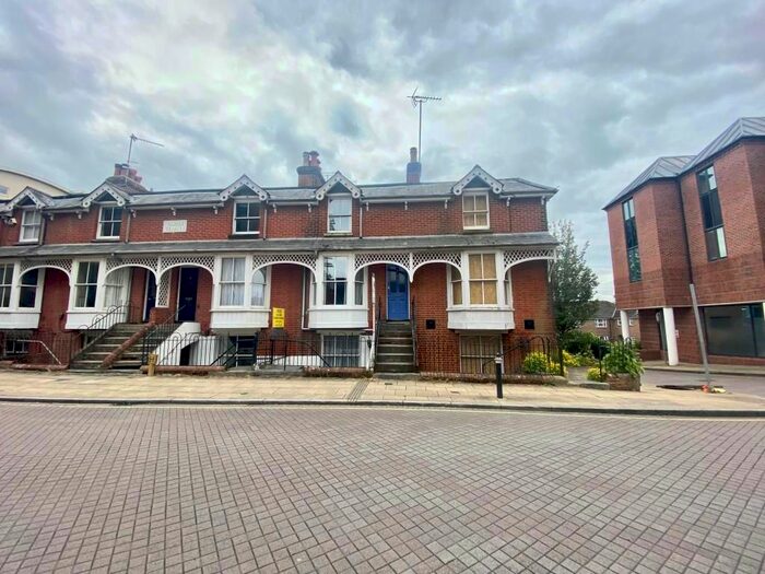 5 Bedroom Terraced House To Rent In Tower Street, Winchester, SO23