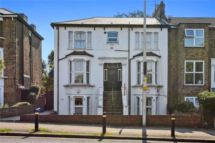 1 Bedroom Flat To Rent In Hermon Hill, Wanstead, London, E11