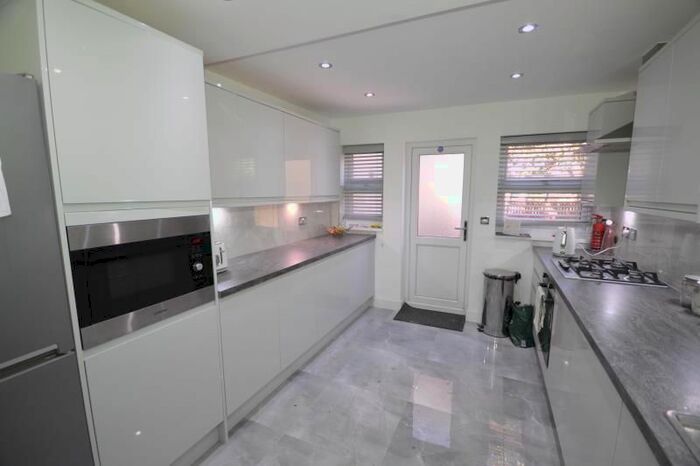 5 Bedroom Terraced House To Rent In Plashet Road, Plaistow, London, E13