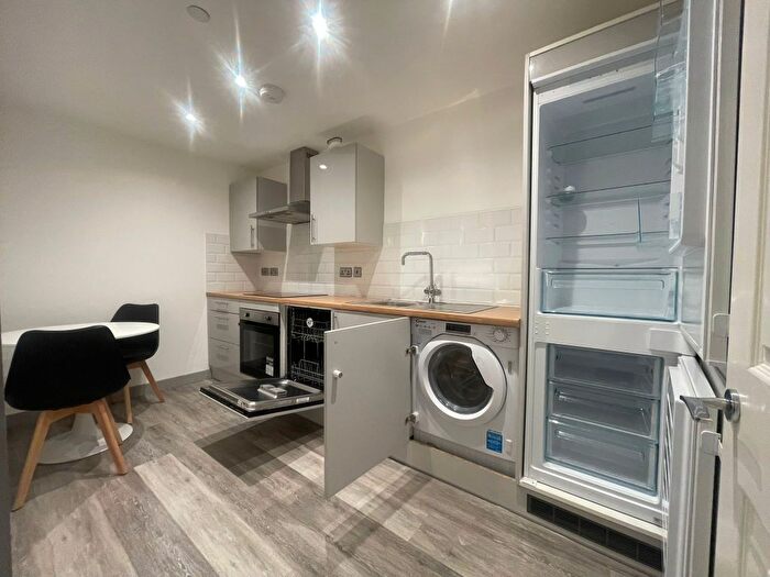 1 Bedroom Flat To Rent In George Street, Hull, HU1