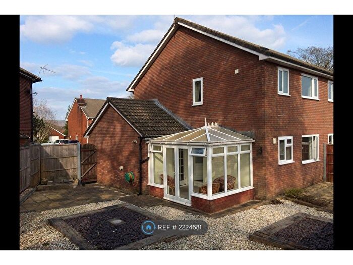 3 Bedroom Semi-Detached House To Rent In Clos Penglyn, Bridgend, CF35