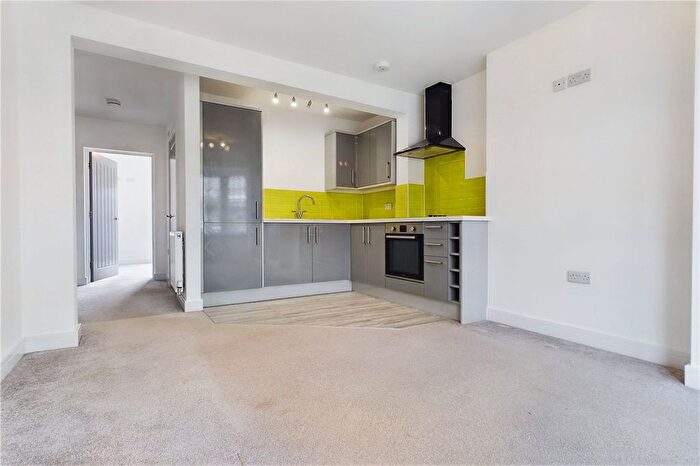 1 Bedroom Flat For Sale In Church Street, Theale, Reading, Berkshire, RG7