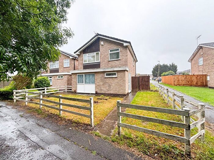 3 Bedroom Semi Detached House To Rent In Somerfield Walk, Leicester, LE4