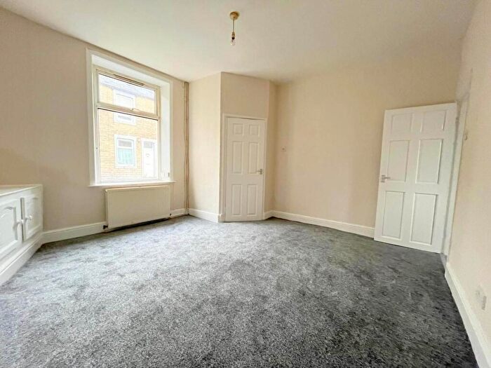 2 Bedroom End Of Terrace House To Rent In Hunslet Street, Burnley, BB11