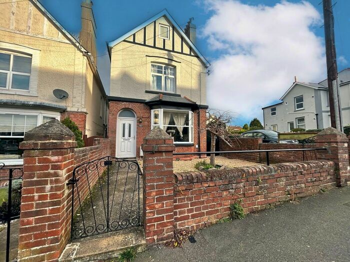 2 Bedroom Flat To Rent In Forest Road, Torquay, TQ1