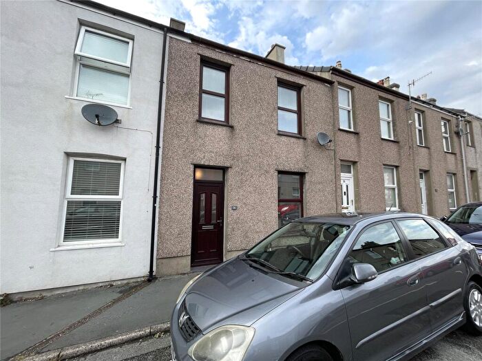 2 Bedroom Terraced House To Rent In Victoria Street, Caernarfon, Gwynedd, LL55