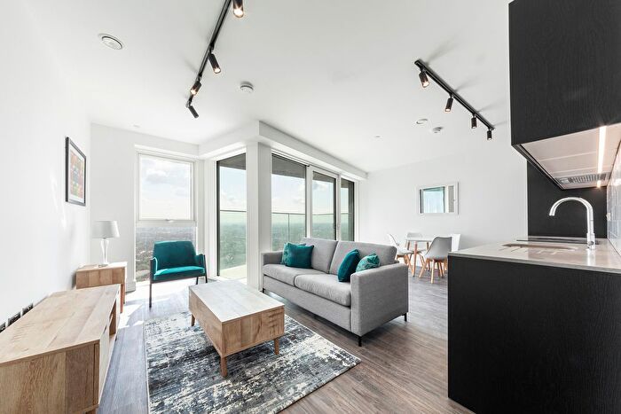 1 Bedroom Flat To Rent In Victoria Road, Acton, W3