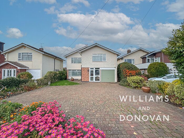 5 Bedroom Detached House For Sale In Main Road, Hockley, SS5