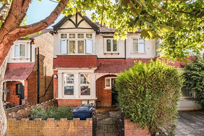 1 Bedroom Flat To Rent In Bellevue Road, Ealing, W13