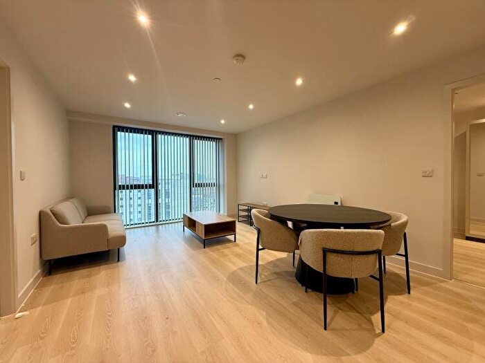 2 Bedroom Apartment To Rent In Waterhouse Gardens Dutton Street, M3