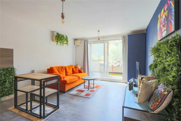 1 Bedroom Apartment To Rent In Girdlestone Walk, Archway, London, N19