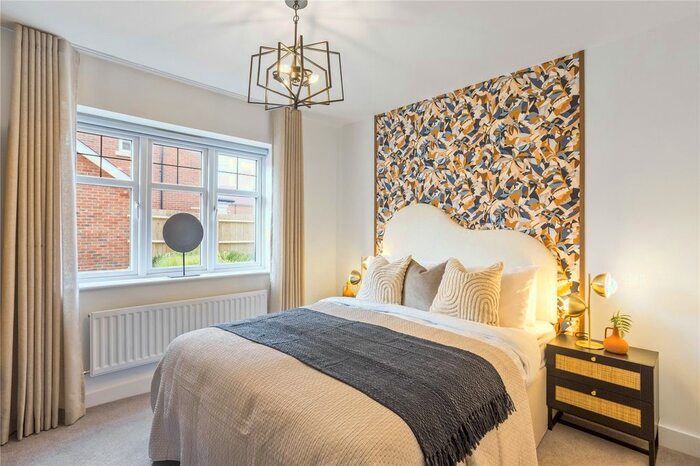 1 Bedroom Flat For Sale In Colville House, Sunninghill Square, SL5