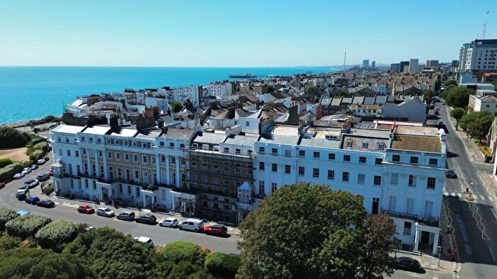 2 Bedroom Flat For Sale In Sussex Square, Brighton, BN2
