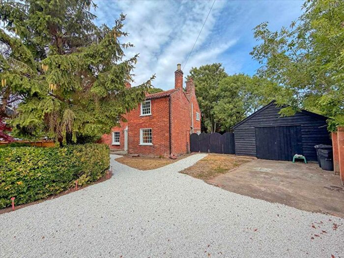 2 Bedroom Semi-detached House For Sale In The Street, Kirby Le Soken, CO13
