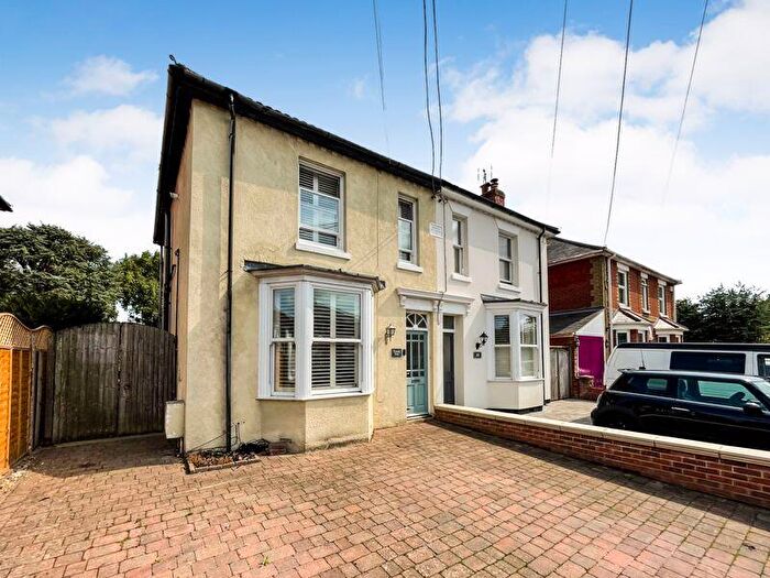 3 Bedroom Semi Detached House To Rent In Hound Road, Netley Abbey, SO31