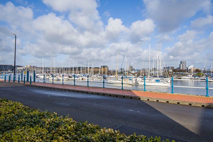 1 Bedroom Flat For Sale In John Batchelor Way, Penarth, CF64