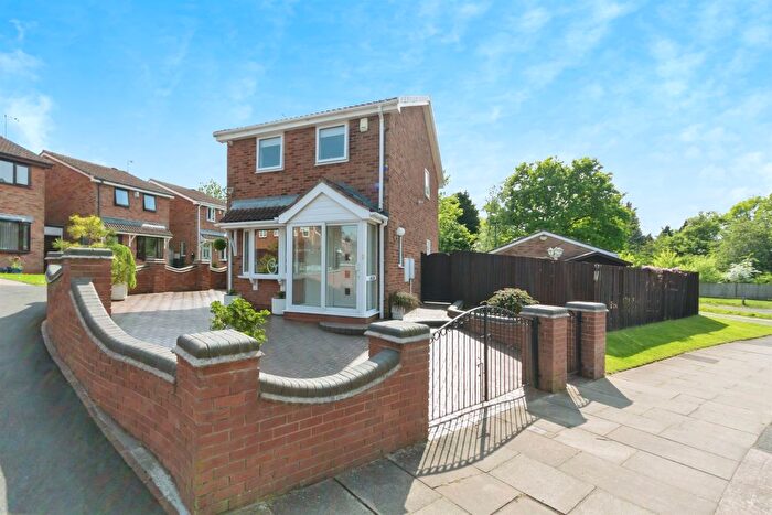 3 Bedroom Detached House For Sale In Wychbury Road, Birmingham, B32