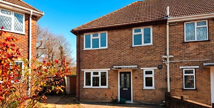 4 Bedroom Semi-Detached House For Sale In Upland Close, Billericay, CM12