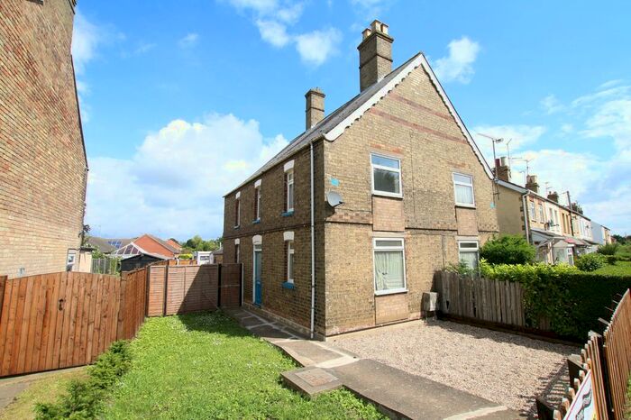 2 Bedroom Semi-Detached House To Rent In Creek Road, March, PE15